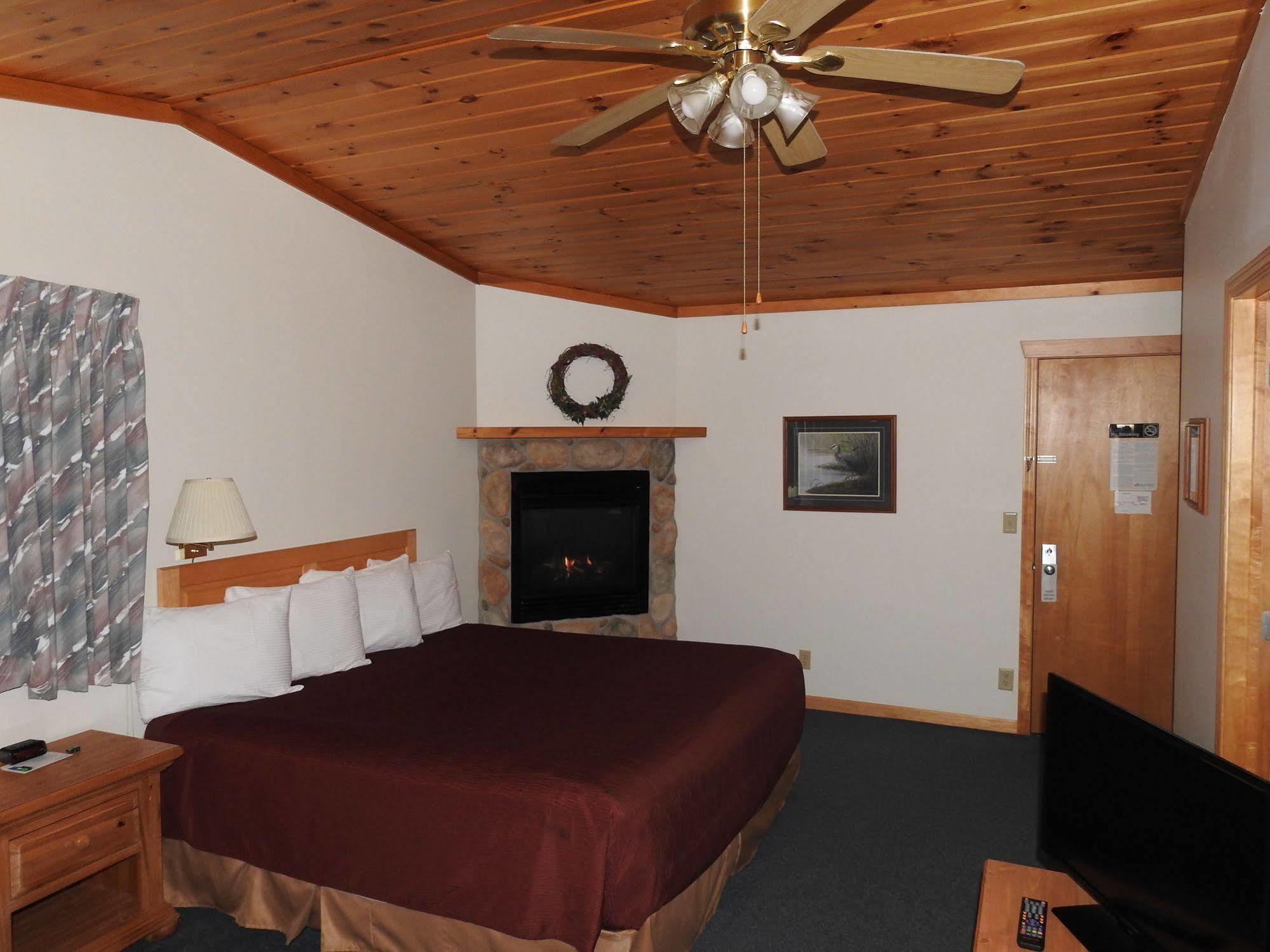 Superior Ridge Resort Motel Schroeder Exterior foto